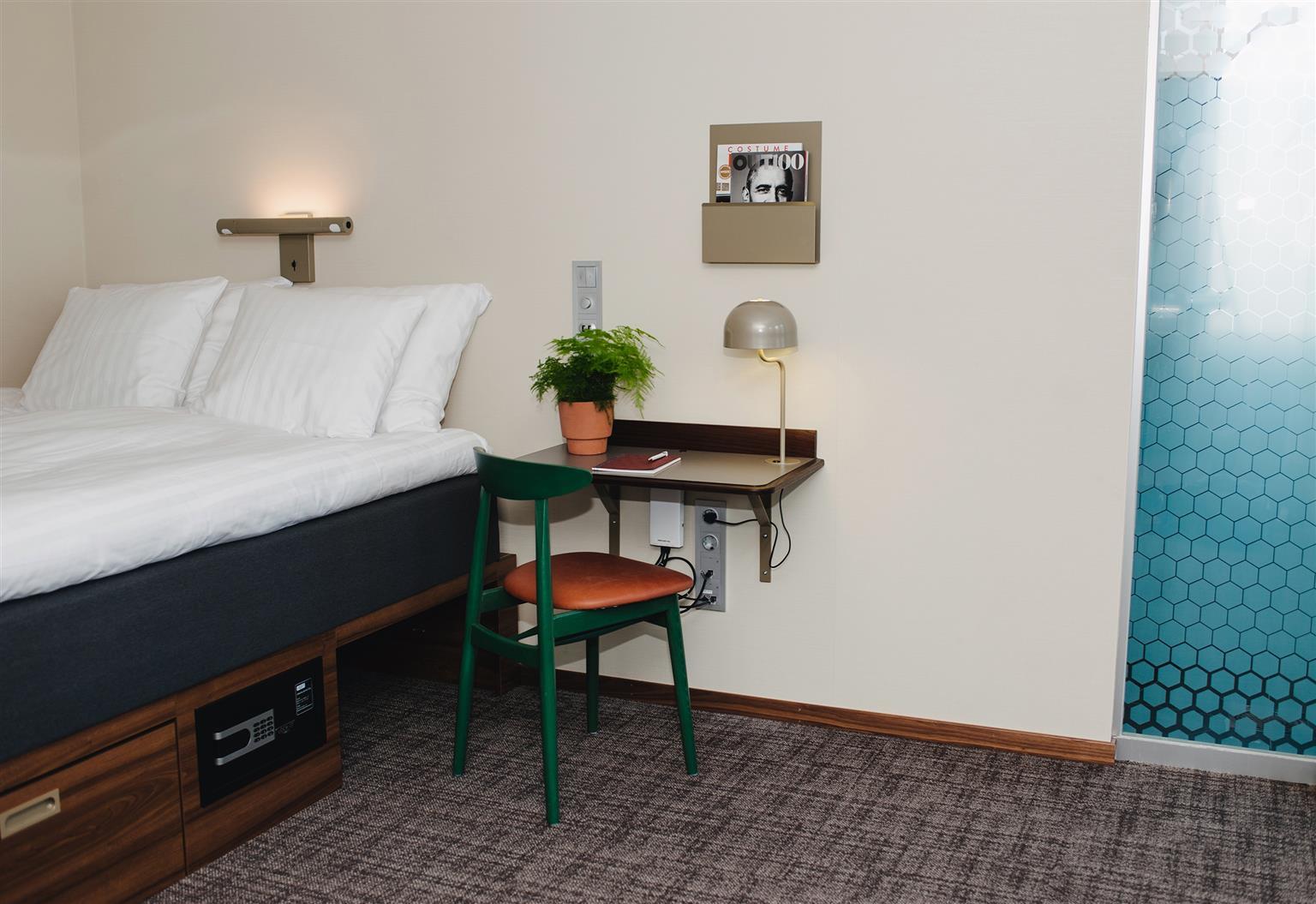 Hotel Western And